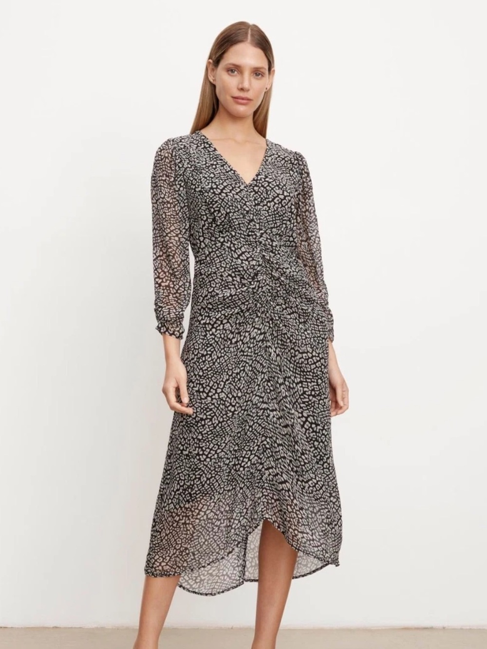 NWT Velvet by Graham & Spencer Cailey Printed Ruched Dress